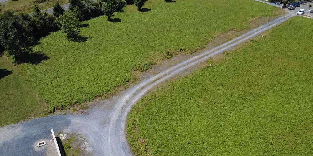 terrain à LAMARQUE PONTACQ (65380)